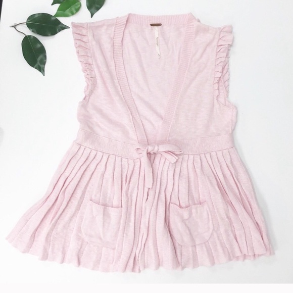 Free People Sweaters - Free people pale pink sweater